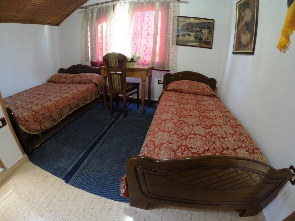 Hotel Ideal Shkodër 객실 사진